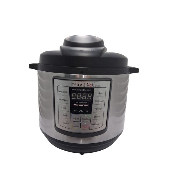 Instant Pot Quart IPLux80 MultiUse Digital Pressure Cooker